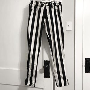 striped skinny pants